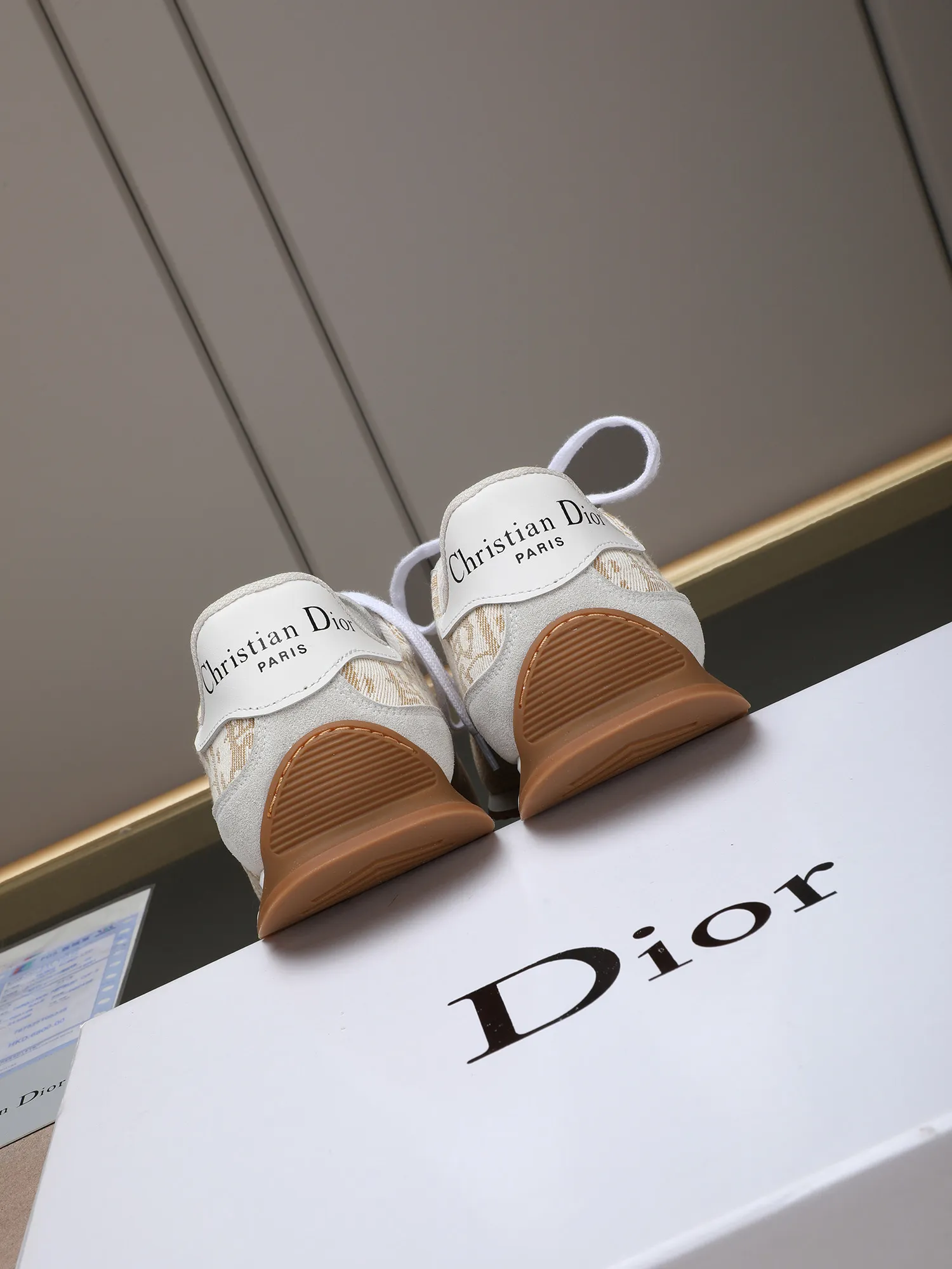 Men's shoes💰440 Dior【Dior】😘😘High-end series of casual men's shoes, simple and elegant👍👍👍The upper is made of first-layer genuine leather spliced ​​with Dior's special material [sun][sun]; imported first-layer sheepskin lining; special outsole, wear-resistant, lightweight, the overall design is harmonious and unified without lacking personality 👣🌟✨You deserve it! Multiple colors to choose from! 😍Size 38～44. (45 custom-made) The picture above is a big seller🔥🔥🔥